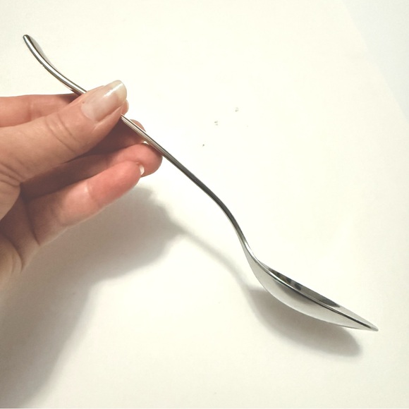 Set of 6 Dash of That “Brin” Dinner Spoons – Modern Curved Stainless Design - Picture 6 of 9